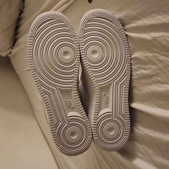 Nike Air Force 1 Supremes - Picture 4 of 6